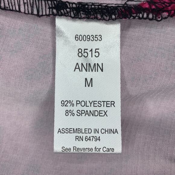 Med Couture Scrub Top Sky High Animal Print Front Patch Pockets V-Neck Size M - Picture 10 of 10